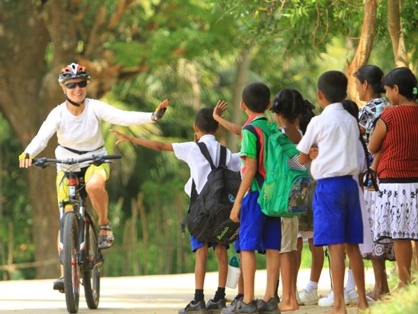 Sri Lanka highlights biking vacation
