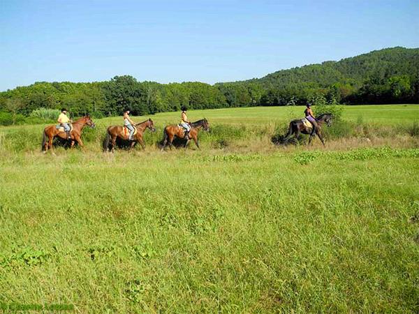 Catalan horse riding vacation in Spain