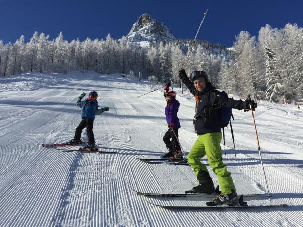 Alternative family winter vacation in Chamonix, France