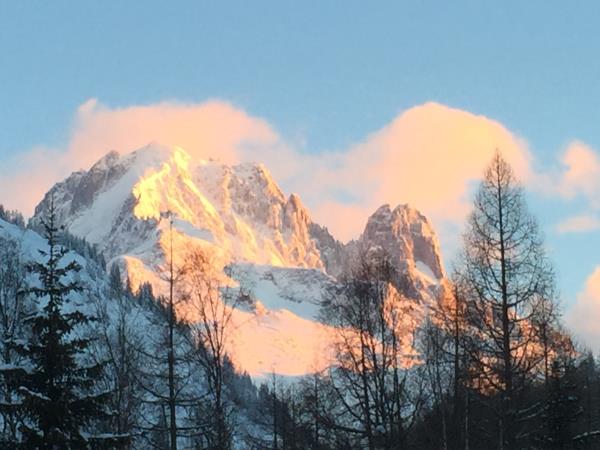 Alternative family winter vacation in Chamonix, France