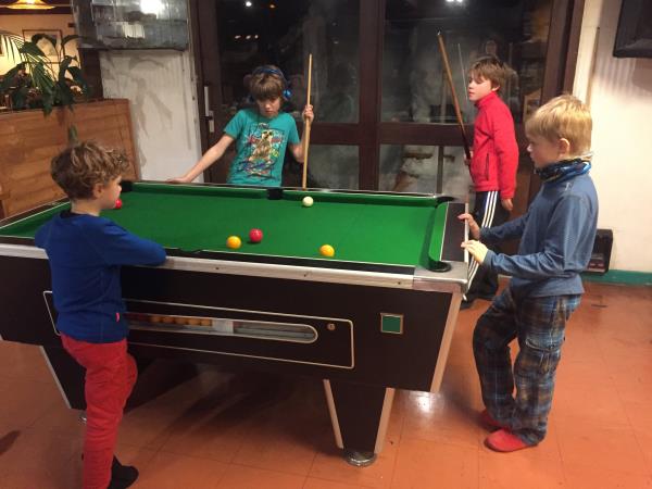 Alternative family winter vacation in Chamonix, France