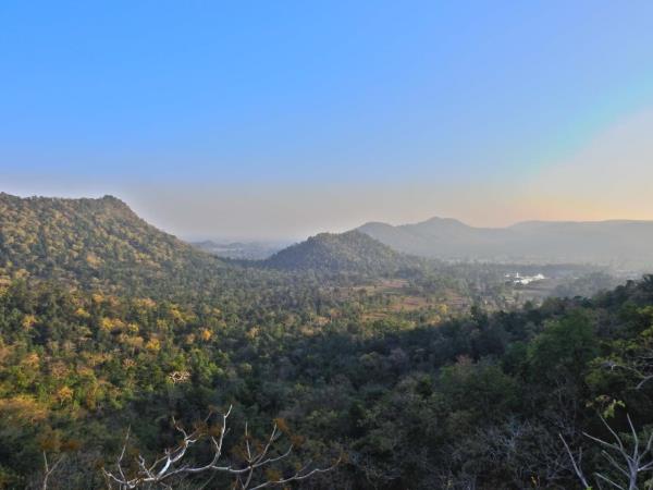 Central India vacation, trekking and culture