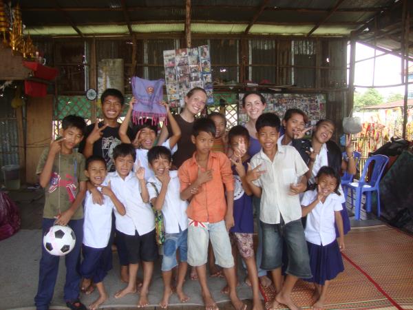 Cambodia community volunteering