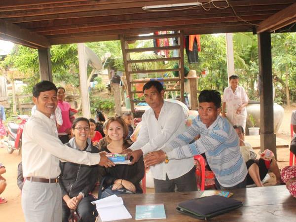 Cambodia community volunteering