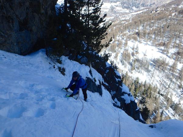 Ice Climbing vacation in the French Alps