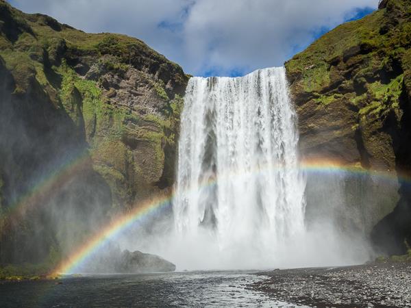 Midnight sun photography holiday in Iceland