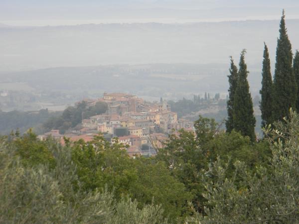 Tuscany hiking vacation, Italy