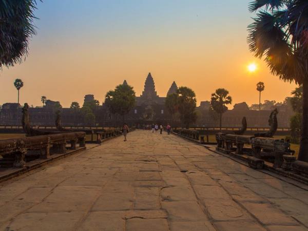 Cambodia community volunteering