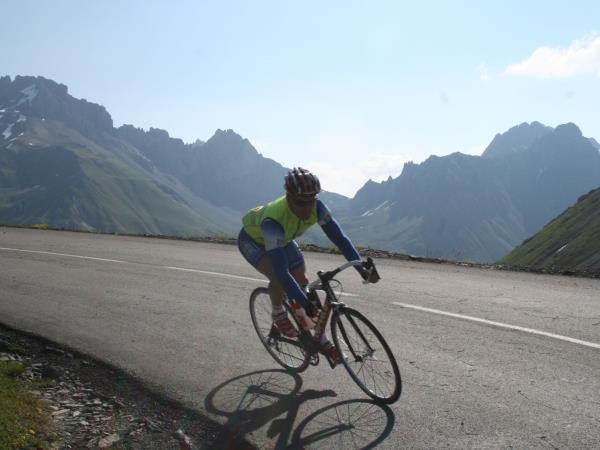 Geneva to Alpe d'Huez biking vacation in the Alps