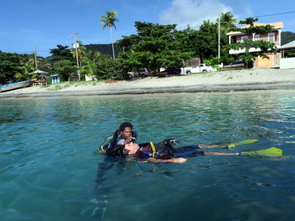 Divemaster and instructor courses in the Caribbean