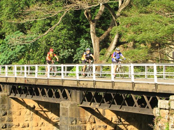Sri Lanka highlights biking vacation