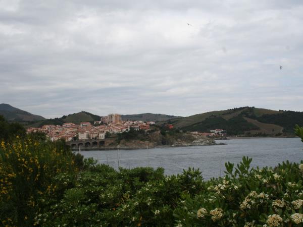 Catalonia cycling tours, beach & mountains