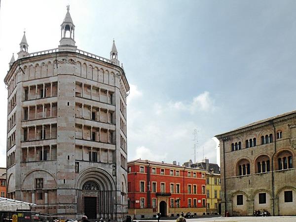Parma tour, food and culture vacation in Italy