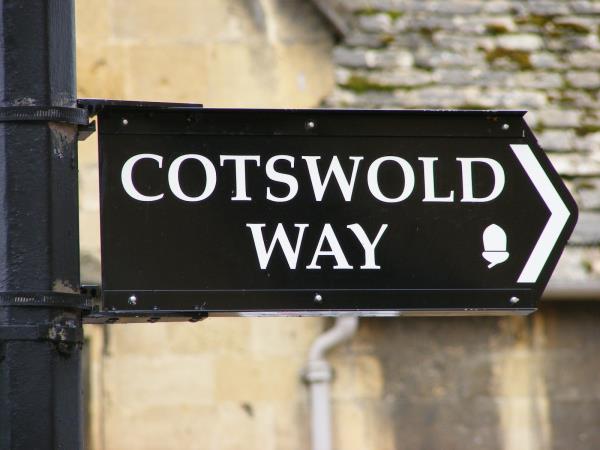 Cotswolds Way self guided walking vacation, England