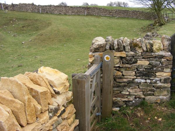 Cotswolds Way self guided walking vacation, England