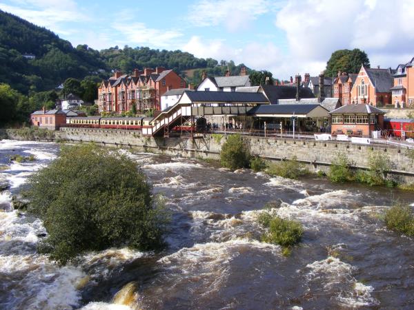 Self guided walking vacation in Wales