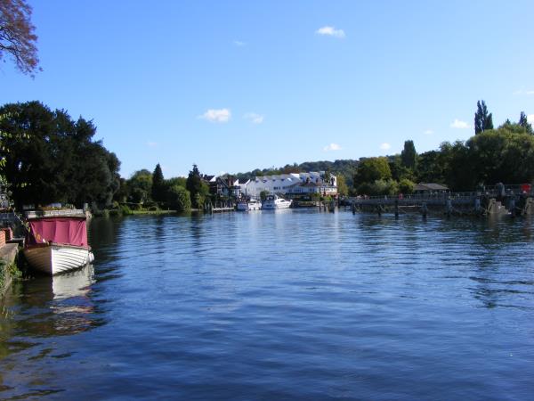 The Thames Path Source to Oxford walk, England