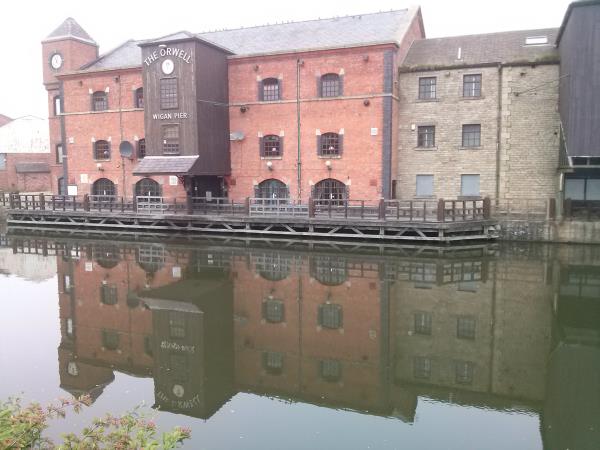 The Leeds and Liverpool Canal hiking holiday, England