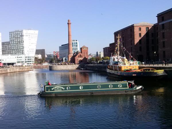 The Leeds and Liverpool Canal hiking holiday, England