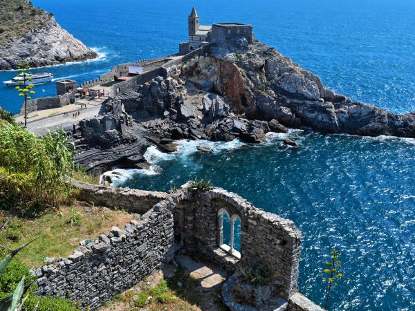 Cinque Terre hiking vacation, Italy