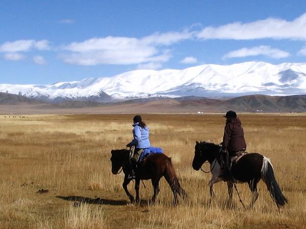 Mongolia horse riding vacation, Altai Taster