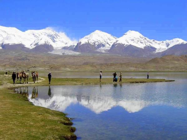 Mt. Muztagh Ata Base Camp trekking tour, China