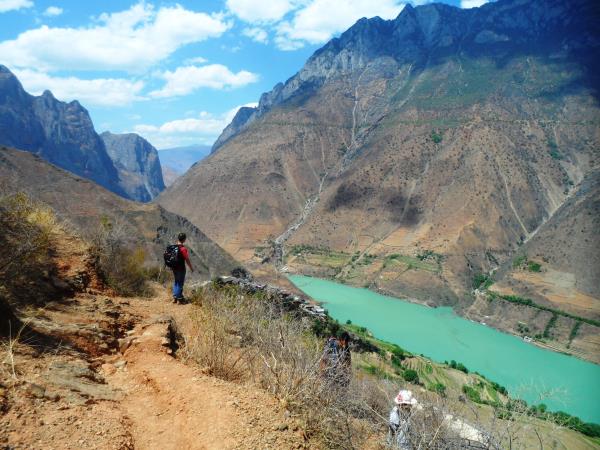 China strenuous hiking vacation