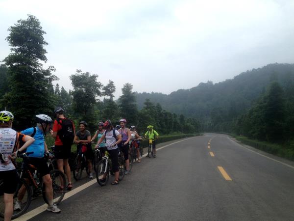Cycling holiday in Eastern Tibet, Sichuan Province