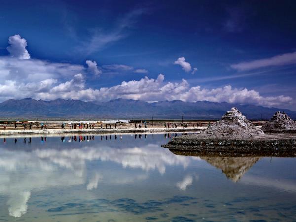 Qinghai Lake cycling tour in China
