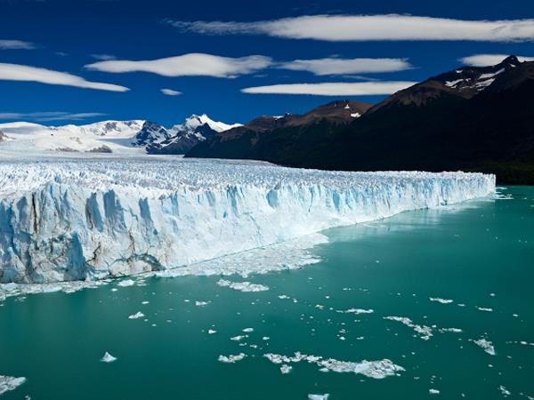 Patagonia hiking vacation, glacier tour