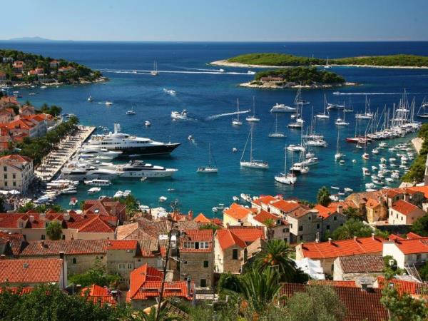 Croatia vacation, island hopping and countryside