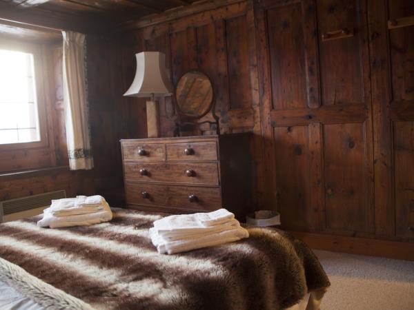 French Alps chalet sleeping 8 - 12