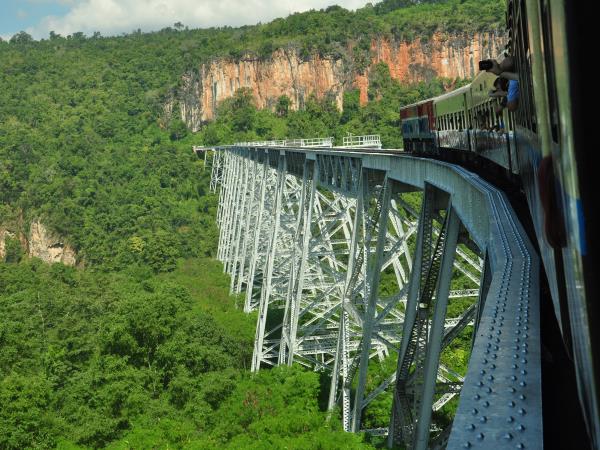 Myanmar 2 week insight tour