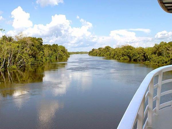 Amazon explorer small ship cruise