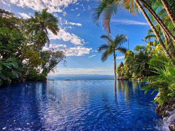 Scuba diving in the Coco Islands, Costa Rica