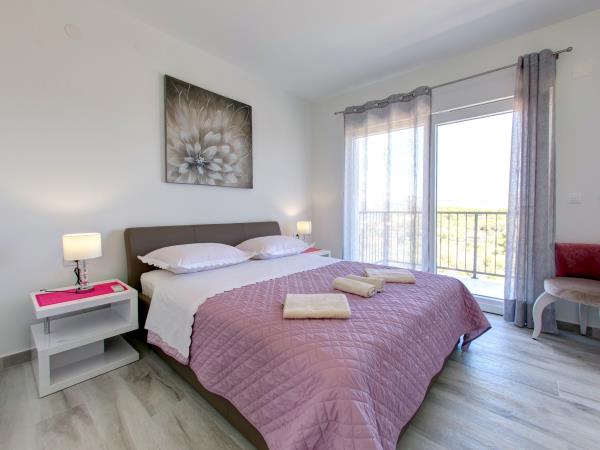 Croatia honeymoon, island hopping