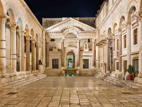 Highlights of Croatia, Bosnia and Montenegro