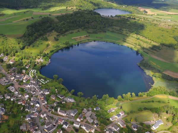 Eifel hiking and culinary tour in Germany