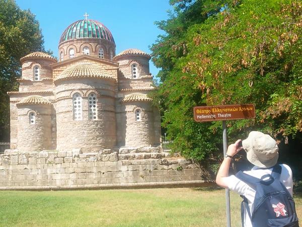 Greece biking vacation, archaeology tour