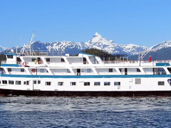 Alaska Glacier Bay small ship cruise 