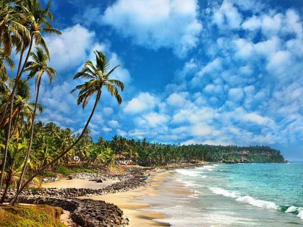 Small group cycling holiday in Kerala, India