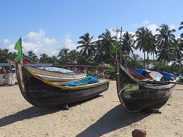 Small group cycling holiday in Kerala, India