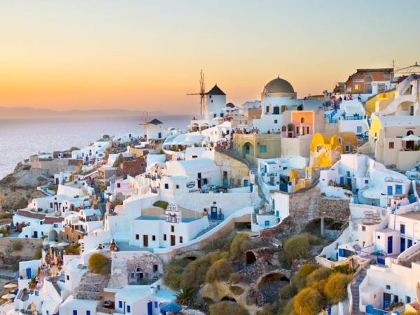 Greek Islands hiking vacation in West Crete & Santorini