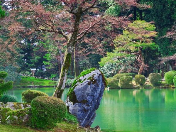 Japan north to south vacation small group
