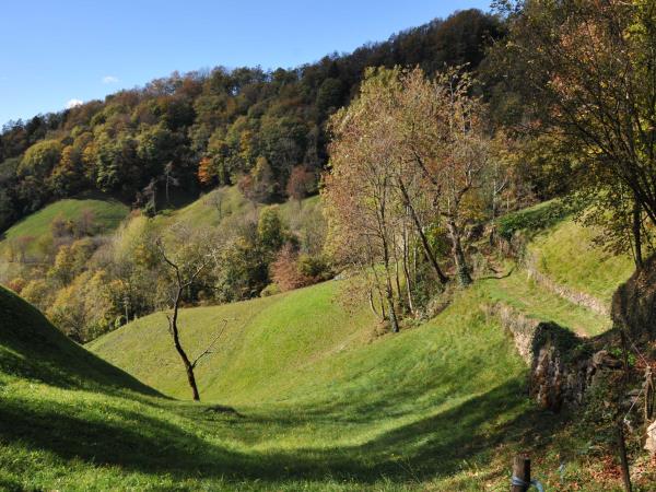 Bergamo circular walking tour in Italy