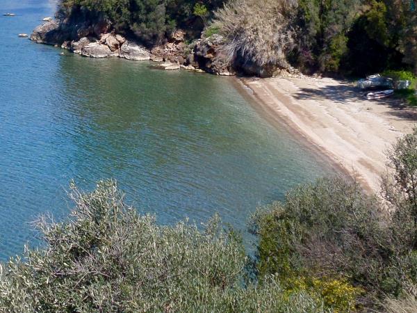 Vacation house and yoga retreat venue, Lefokastro Greece