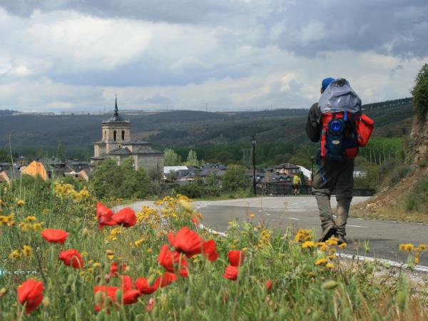 Leon to Santiago de Compostela hiking vacation, Spain