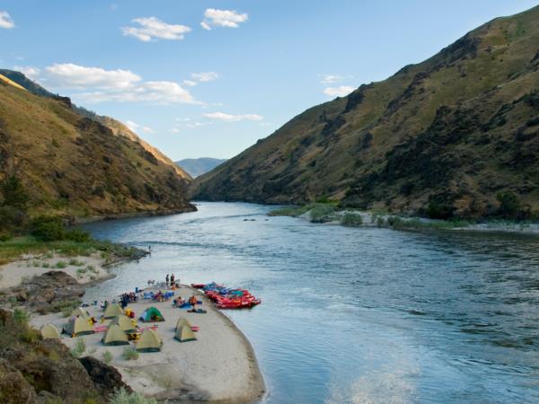 Family rafting holiday on the Salmon River, Idaho, USA