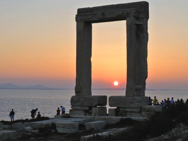 Naxos and Amorgos hiking vacation, Cyclades greece