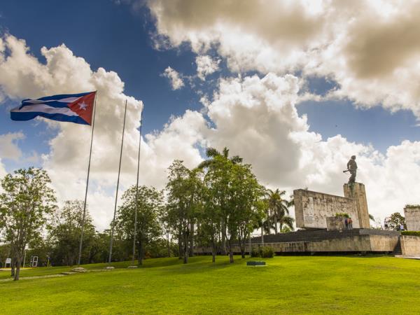 Classic Cuba biking vacation